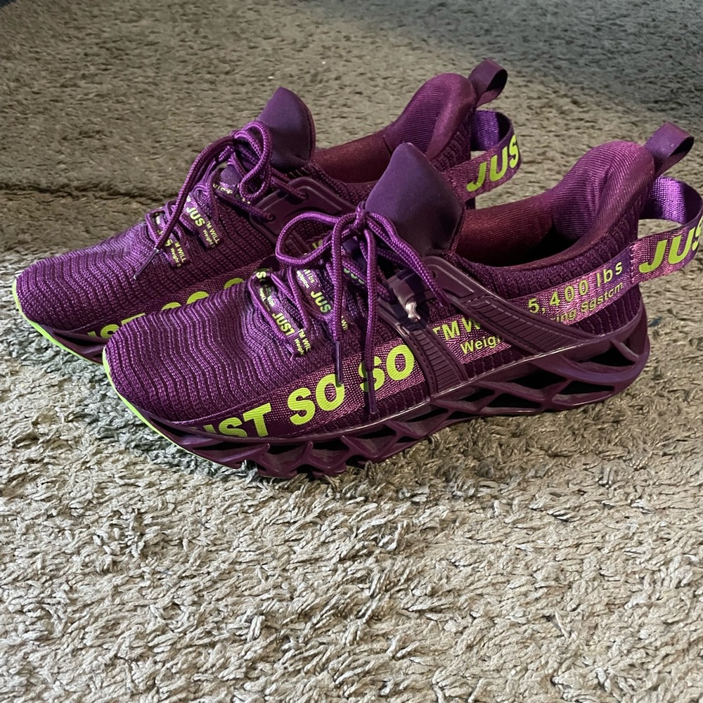 Just So So Purple Running Shoes EU Size 42 US Men's Size 8/Women's 9 (Very Good)